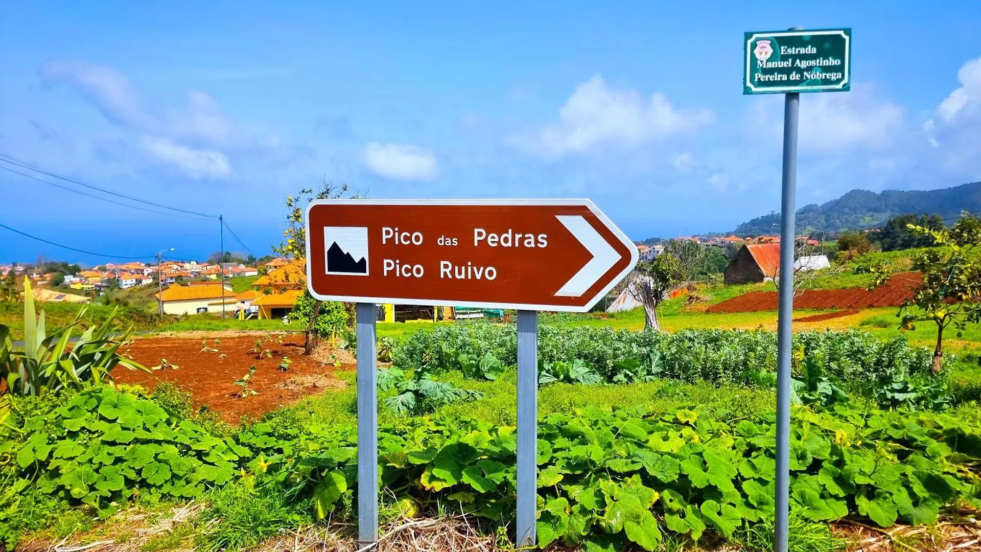 House In Central Sanatana, Near Top Hiking Trails And Levadas, Pico Ruivo Santana
